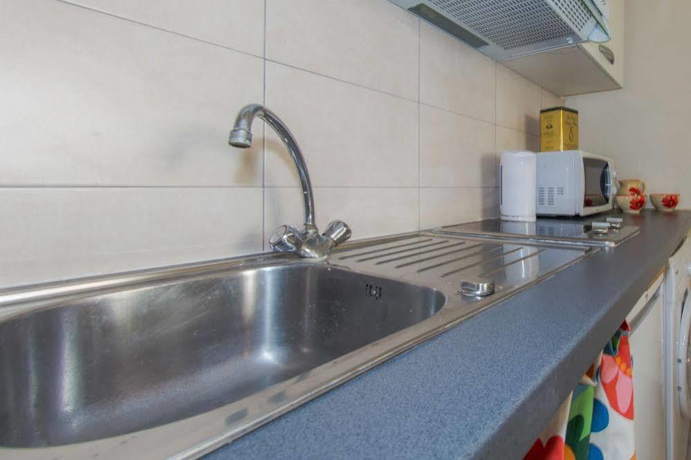 Blue Lagon Five Stars Holiday House 尼斯 外观 照片